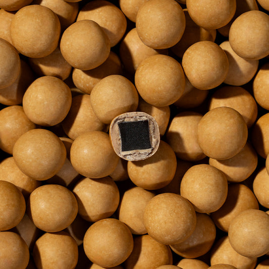 Lakrids by Bülow Crispy Caramel – Dulce Chocolate, Sweet Liquorice, Sea Salt